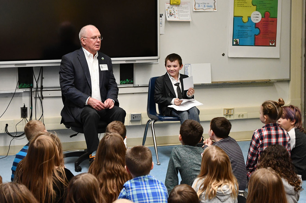 Mayor visits Carder
